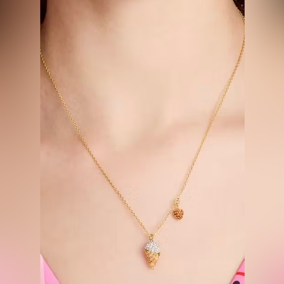 Kate Spade NWT What A Snack Strawberry Ice Cream Pendant - Picture 3 of 8